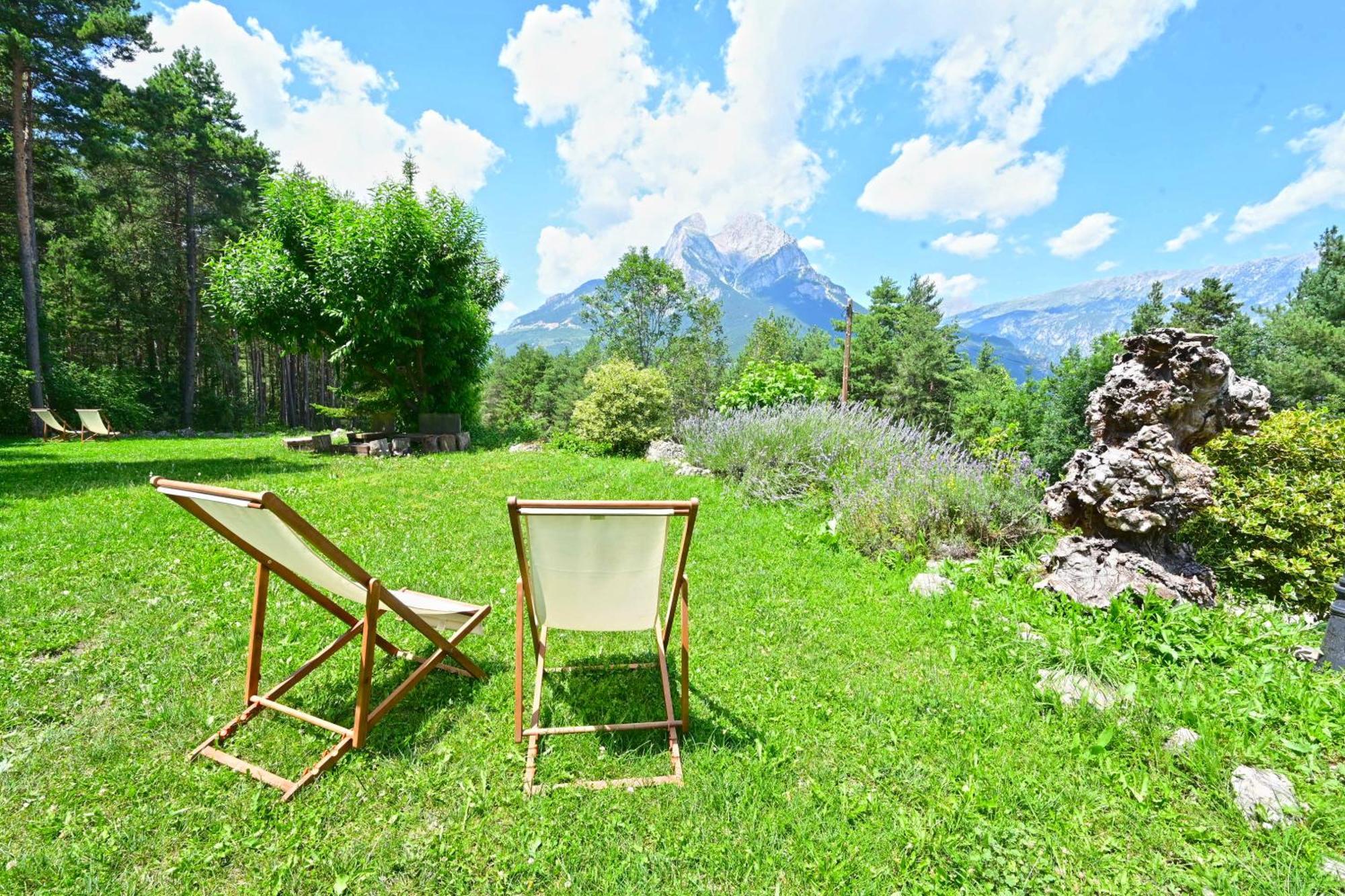 Отель L'Indret Del Pedraforca Adults Only Сальдес Экстерьер фото